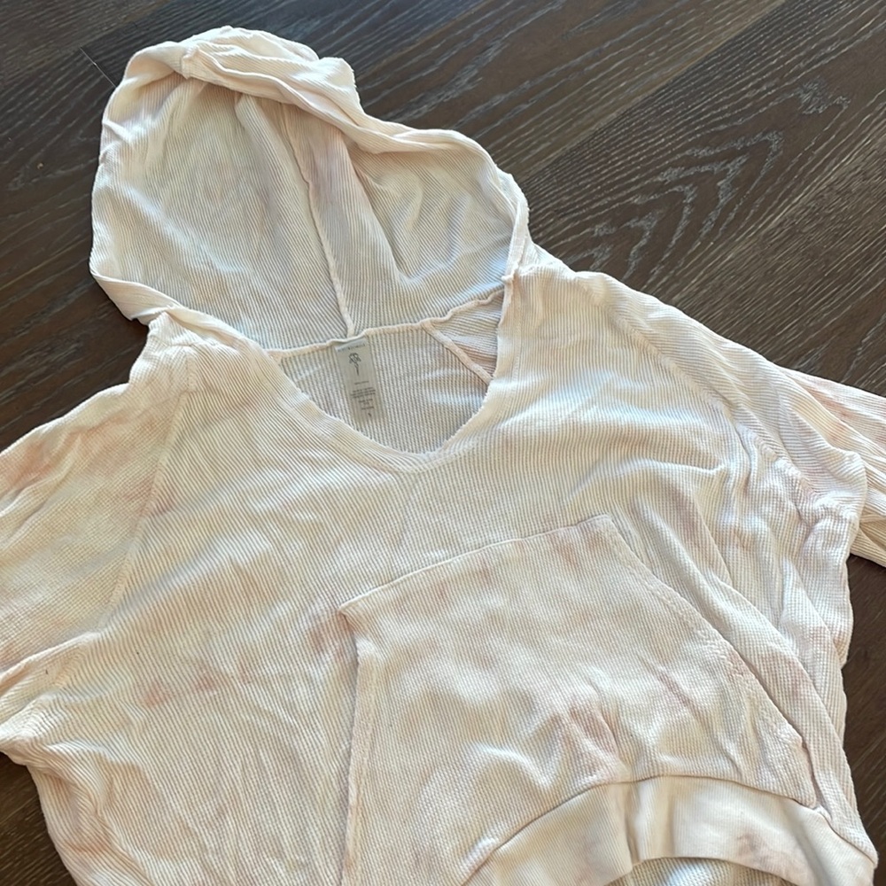 ElectricRose Size Small cropped sweater